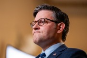 蓬莱特朗普税改案参议院过关有望 共和党议员无人声援马斯克
