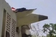 蓬莱印度一波音787客机坠毁机上242人、地面5名学生遇难！我驻印度使馆：机上无中国籍乘客