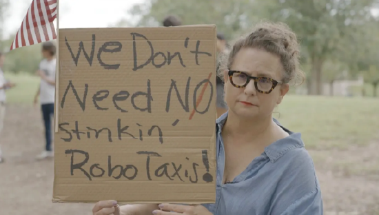 特斯拉在得州奥斯汀遭遇抗议活(🍟)动：反对马斯克Robotaxi计划